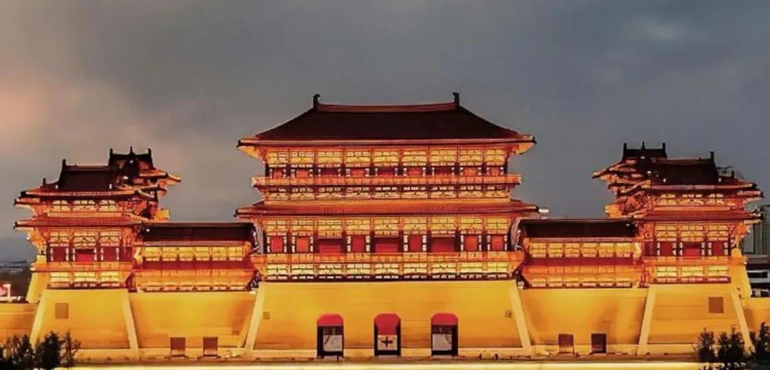 洛阳的困局，其实在于西安。就像周杰伦活在夏洛的阴影里一样，洛阳其实也活在西安的阴