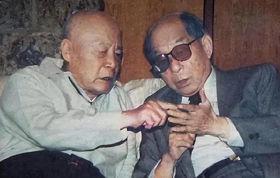 1991年5月，纽约，两位耄耋老人相对而坐。张学良开口便问：“你当年有个外号，