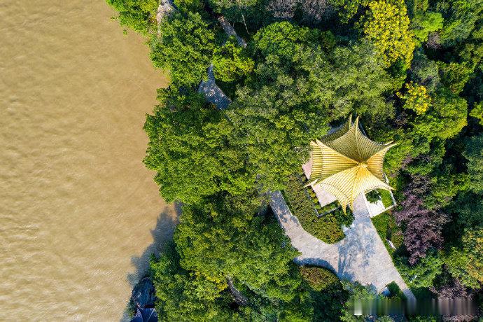 南京俯瞰燕子矶滨江带风光。摄影毛毛熊Tinybear