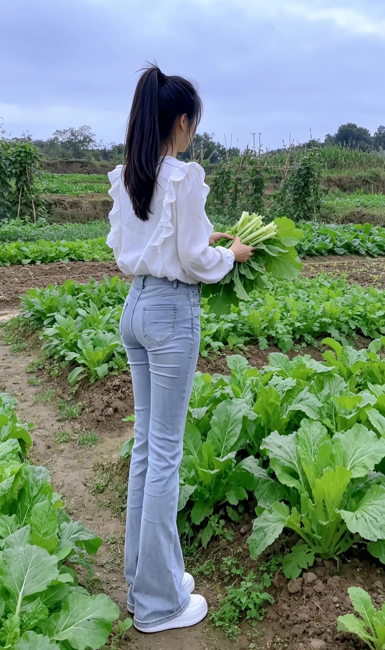 怎么生活才能开心快乐带着自己心爱的人一起去过田园生活，每天无忧无虑的，开开心心的