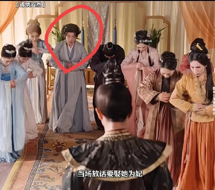 很多人以为，演员上了年纪，最体面的退场方式是少露面。但刘晓庆反着来。她从