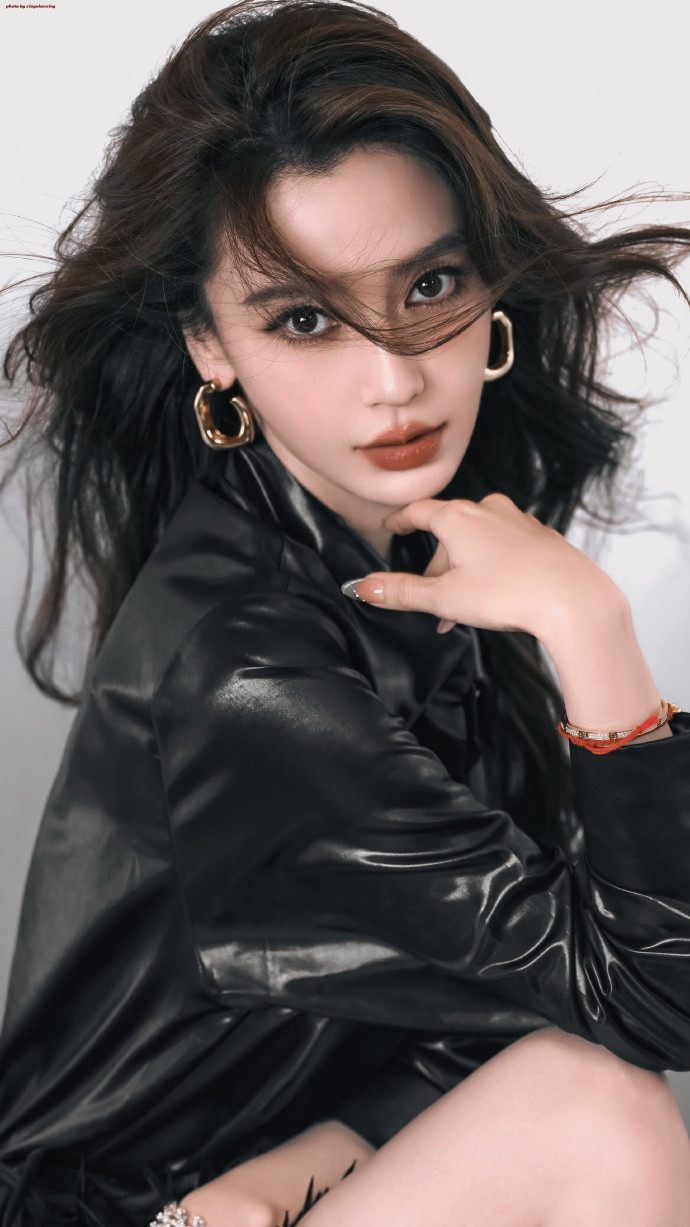 这是一个有着香气的晚上，Angelababy新大片如何？