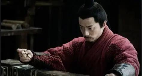 公元前196年，长乐宫钟室，一代兵仙韩信被吕后用竹片活活戳死，年仅33岁。紧接着
