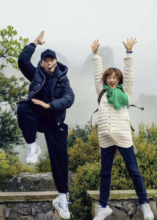 孙俪邓超伟大的暧昧期邓超孙俪的暧昧期太好磕！片场互怼拌嘴藏不住笑意，眼神拉丝甜