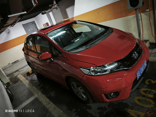 陪伴了10年的小飞度15年9月份上牌的小飞度，老婆开了马上10年了，一点问题都