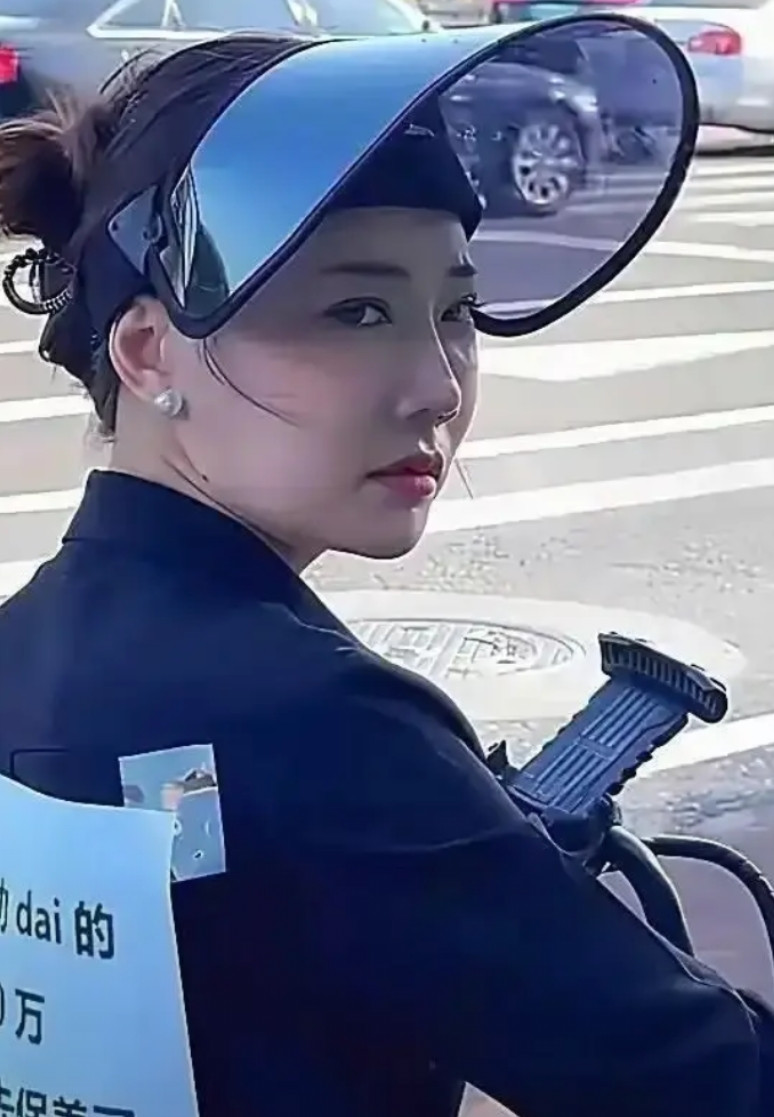 本来是不相信的，但是看到她的眼睛又相信了