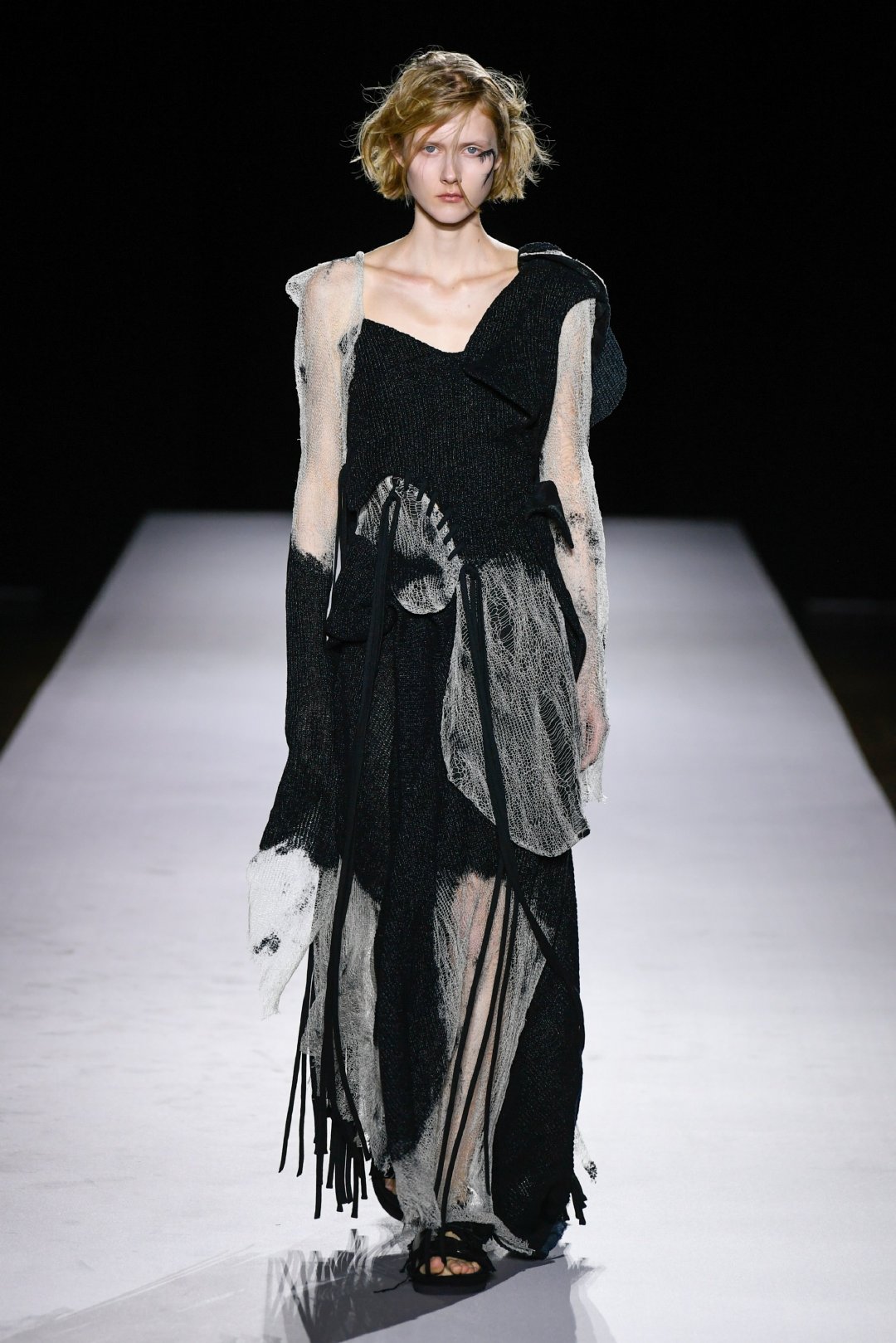 YohjiYamamotoSpring/Summer2027山本耀司的黑#大秀直击##时装周##巴黎
