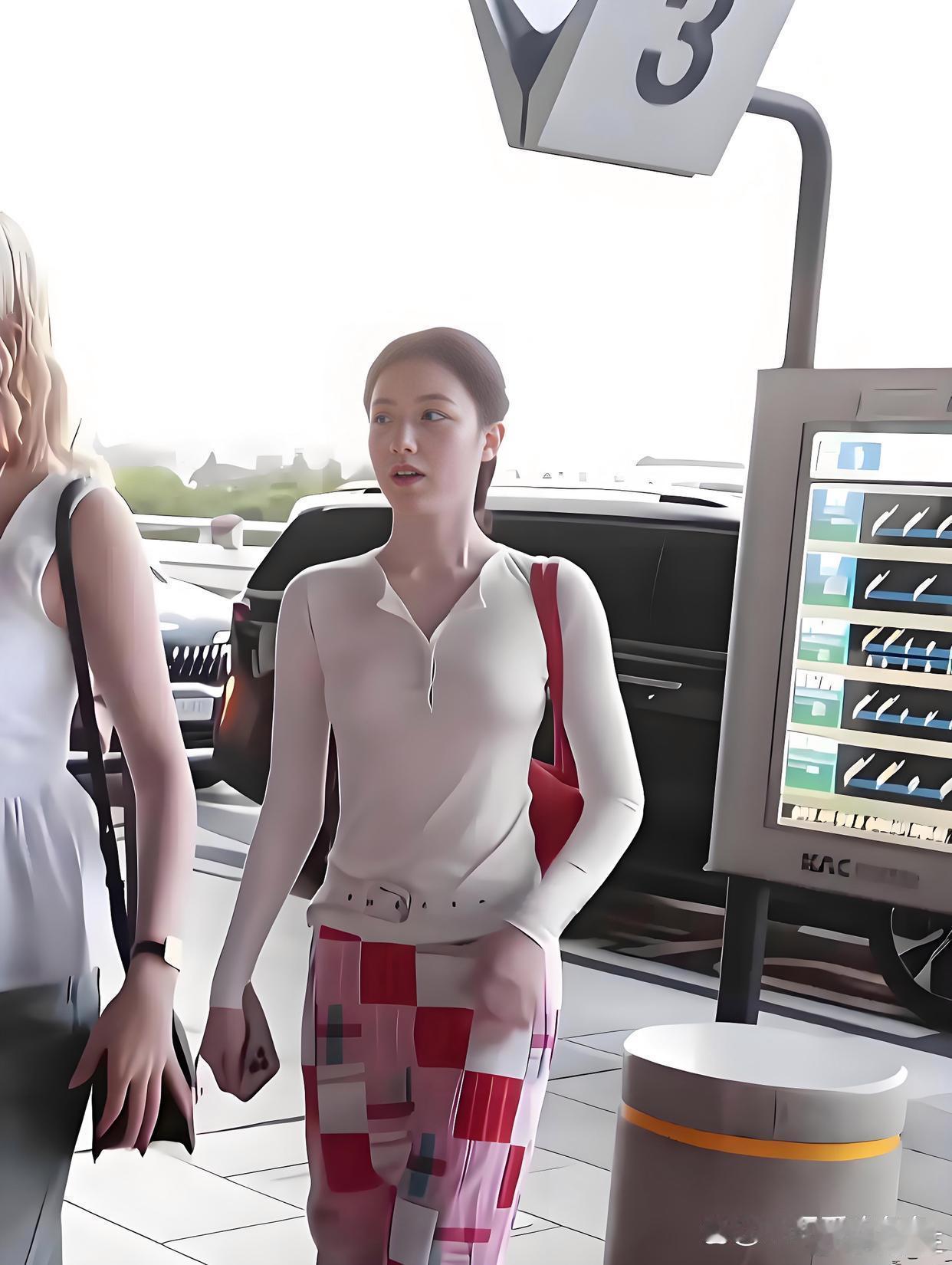 长的很漂亮，演技也不错，可就是一直火不起来，究竟是什么原因呢？