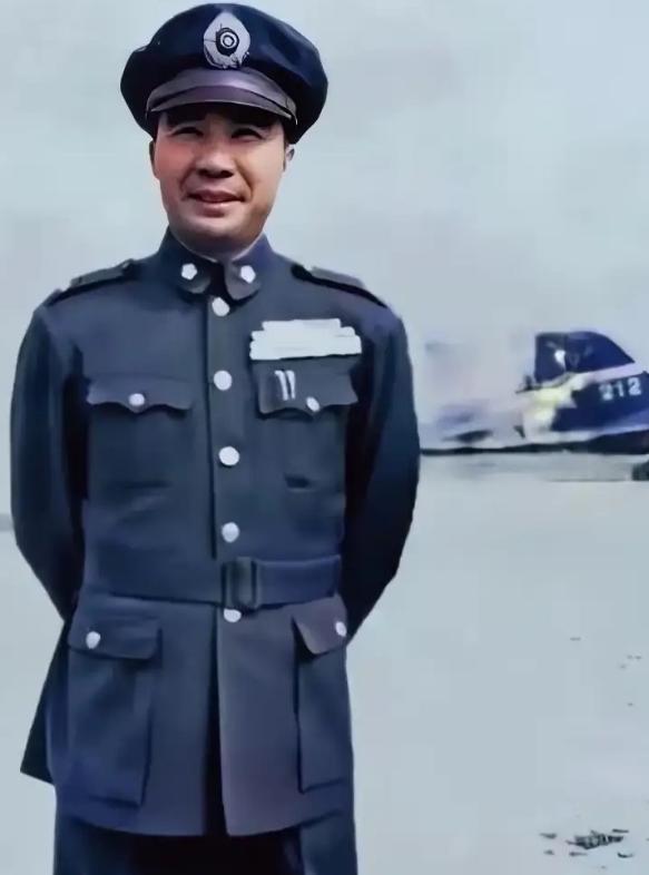 1941年，日军用毒气攻下高安城，74军军长王耀武看着满地的国军尸体悲痛欲绝，这