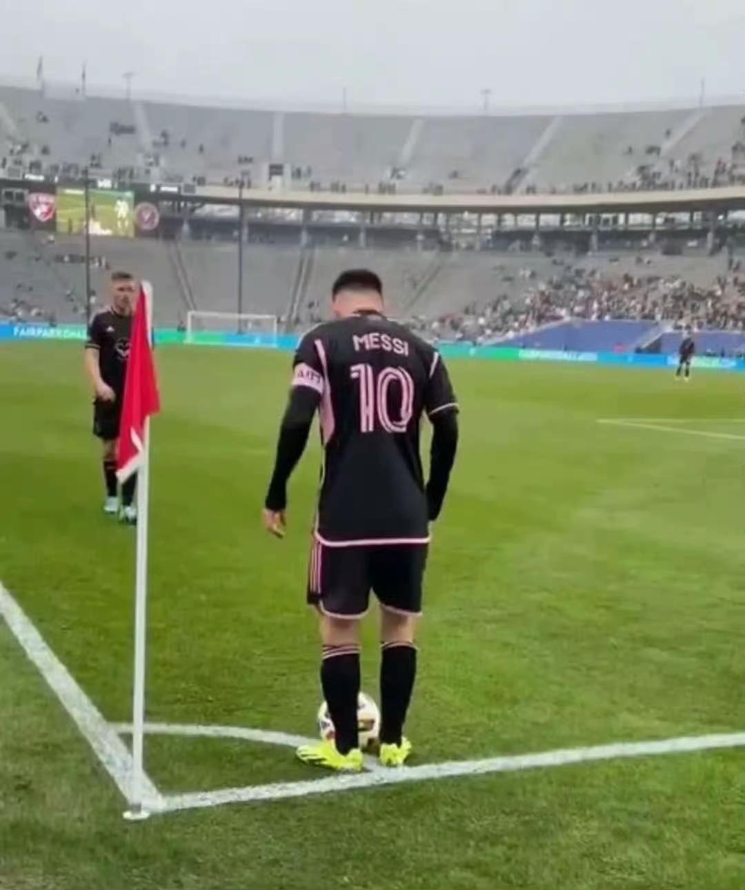 这个形容很形象！若把阿根廷夺冠路比作《西游记》，梅西是唐僧，大马丁则是孙悟空。