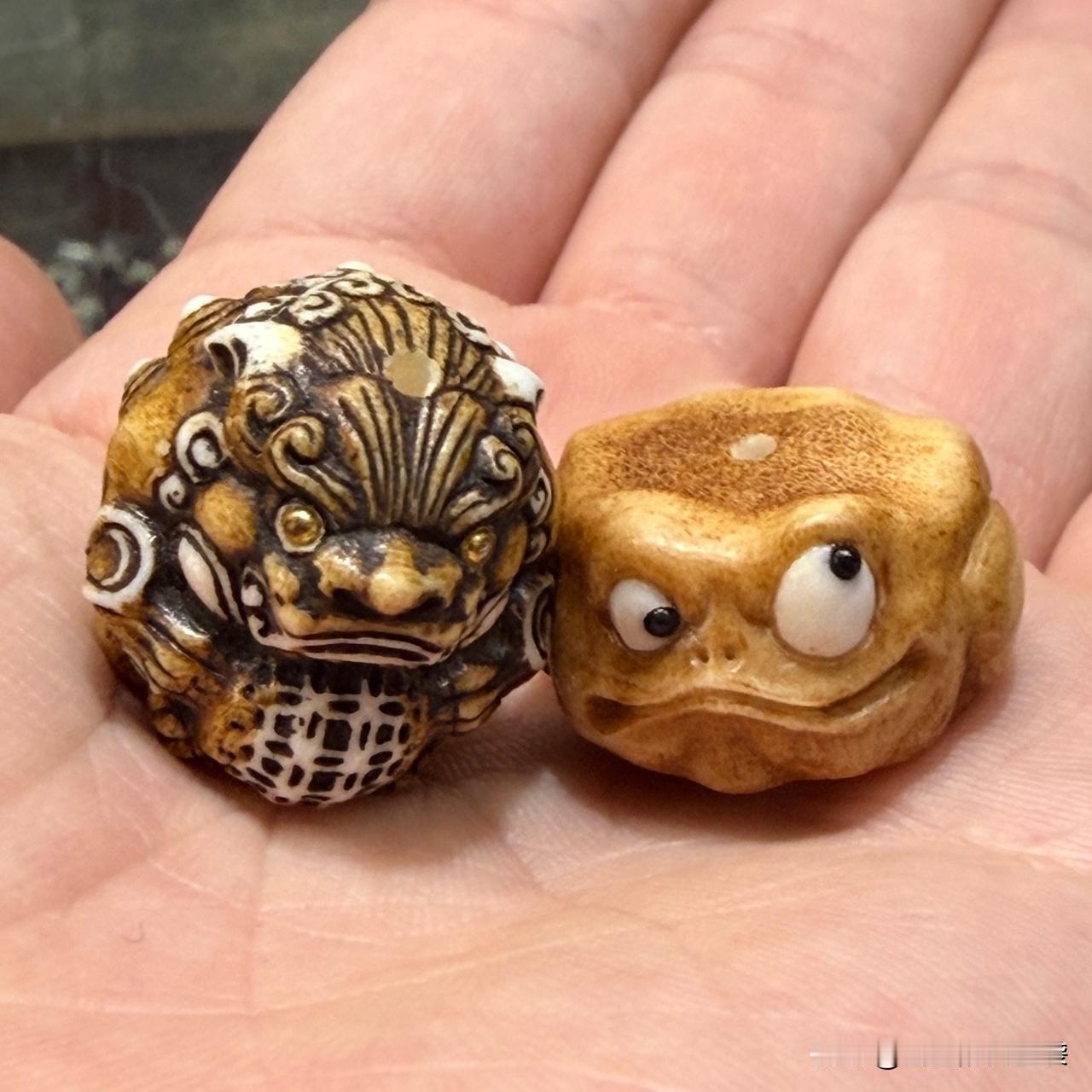 刚到手的钱我给退回去了今天在商场看柜台，来了一位顾客，他看中了柜台上两个配