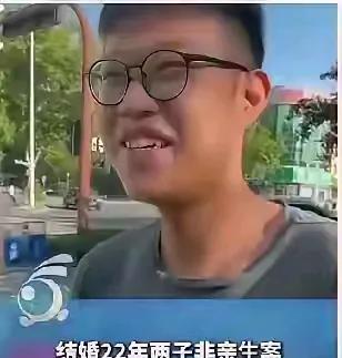 姜先生得大儿子现在还能笑得出来实在是他根本没考虑过以后。首先两个爹都不待见他，所
