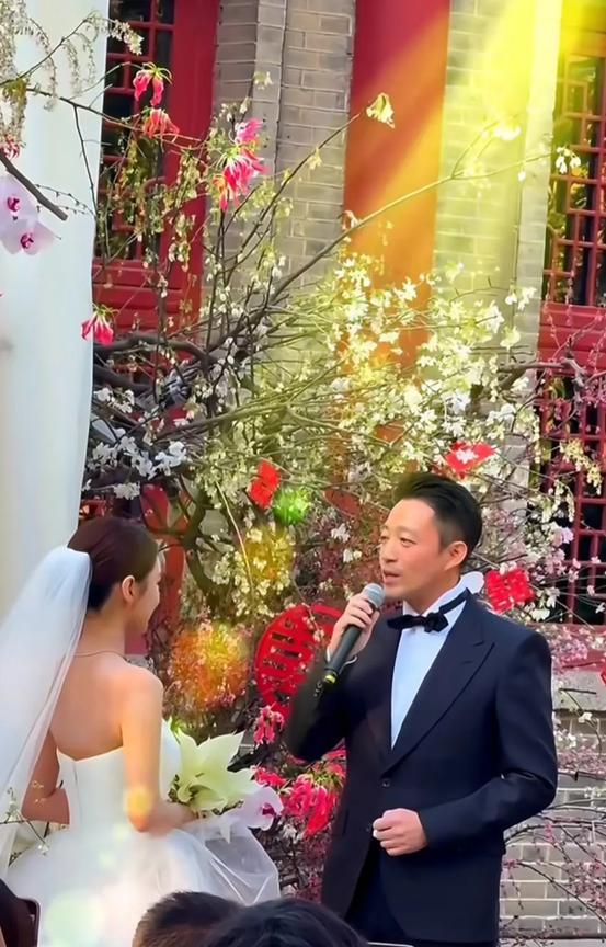 我们老家有个说法娶新娘时天气如果不好，就说明这个新娘不好相处，汪小菲和大s结婚