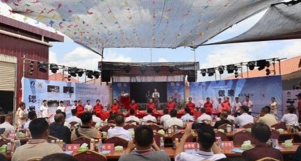 果敢同盟军撤出腊戌市以后，第一个投资果敢地区的企业出现，那就是安民锶泉纯净水厂，