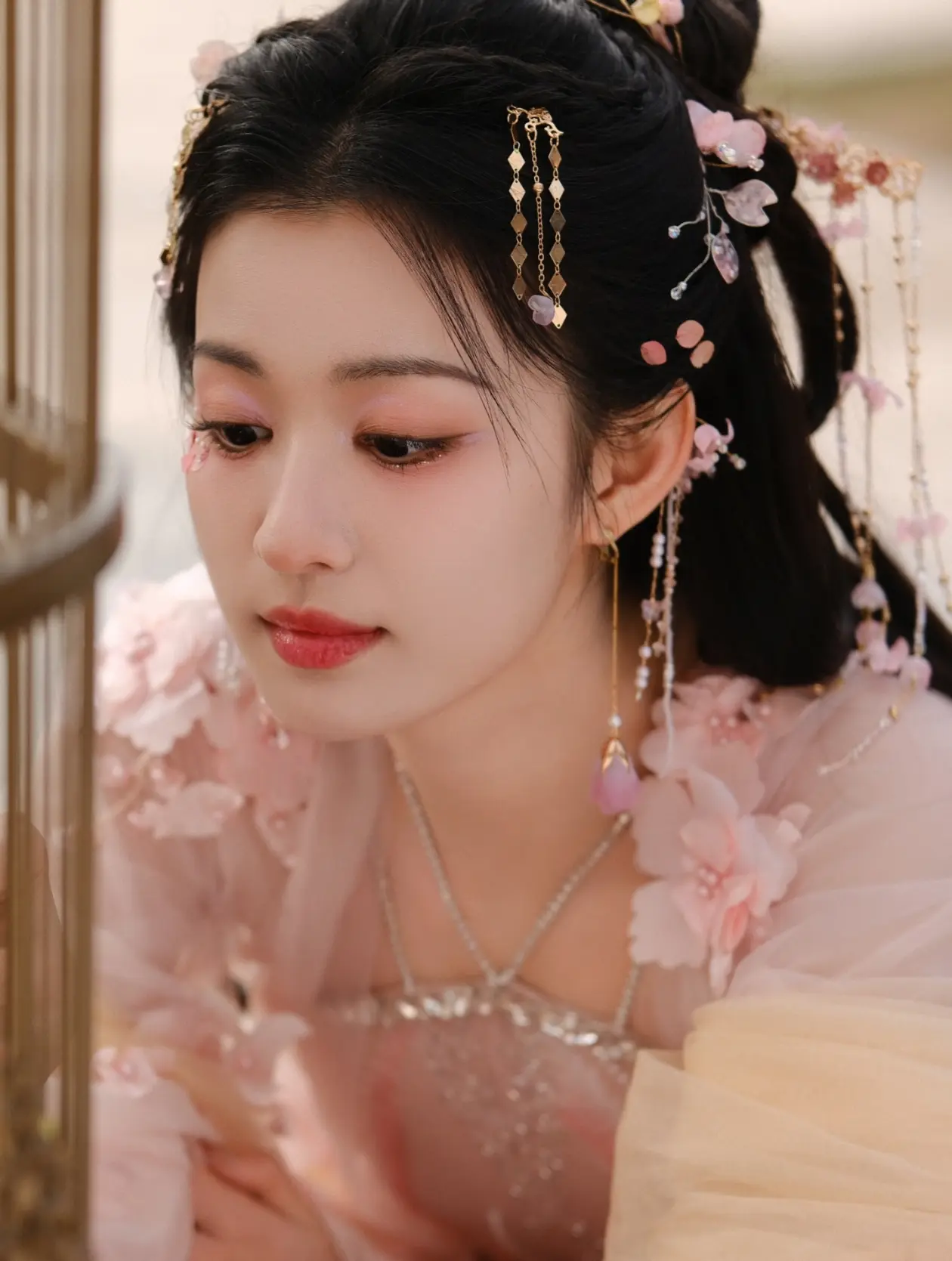 王楚然【成何体统】庾晚音太美了 。这颜值才叫神仙姐姐
