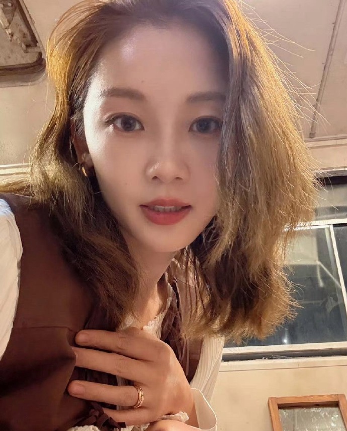 苗苗啊，你是怎么做到这么清纯又妩媚的！怪不得能拿捏住郑恺​​​