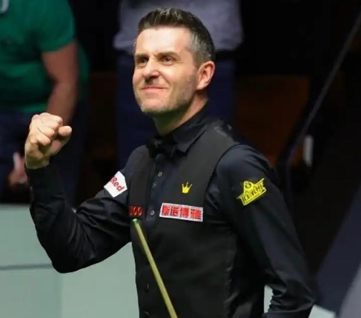 开局四连鞭，塞大师4-0小特，抢占先机！想不到，“准神”特鲁姆普