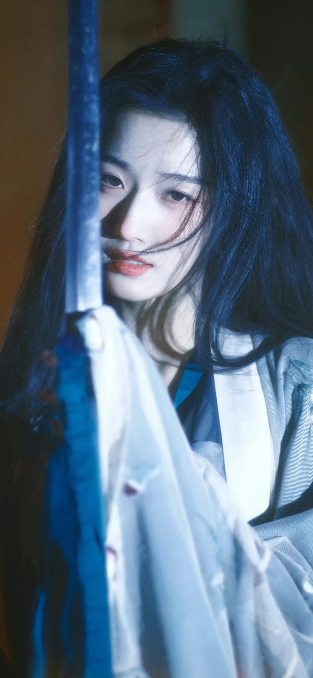 卢昱晓。