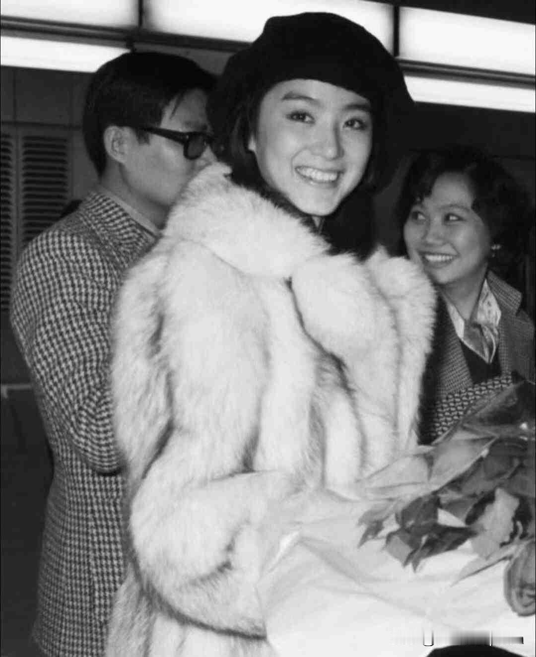 林青霞真是美了一辈子！每次看她亮相都被惊艳到——那些简约剪裁的西装、飘逸的长裙