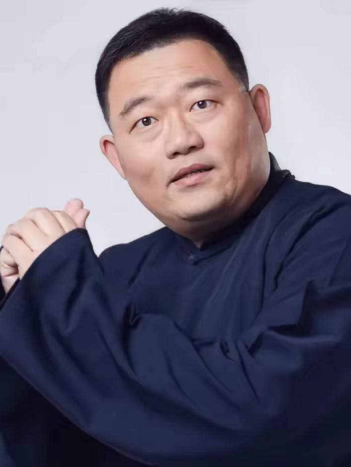 德云社郑好真的太敢说了！昨天郑好直播时喊话相声名家杨议：你不要拯救老郭了，你还是