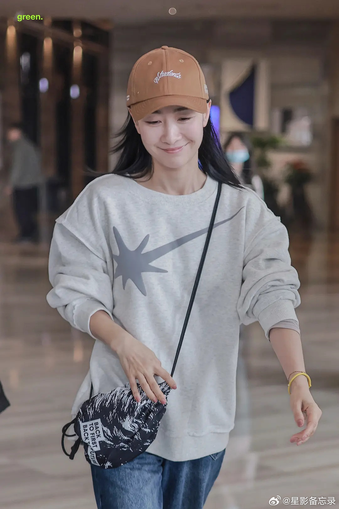 岁月不败美人，姐姐皮肤太好了