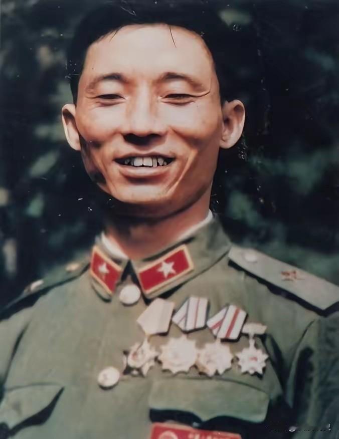 一句承诺守家国，军婚里的双向奔赴1978年冬，26岁的副连长刘保健回乡探亲