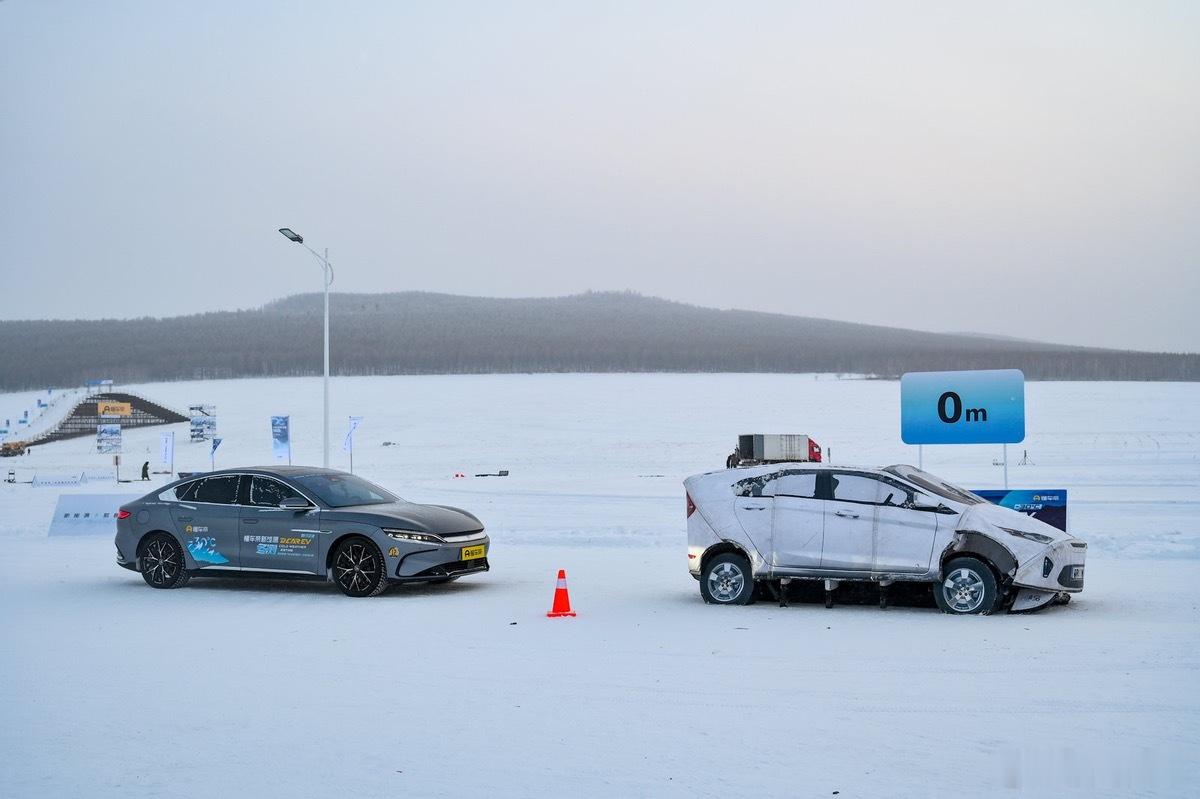 下雪天智能驾驶表现如何超级车主看到了一个下雪天智驾表现如何的话题，那就由我来跟