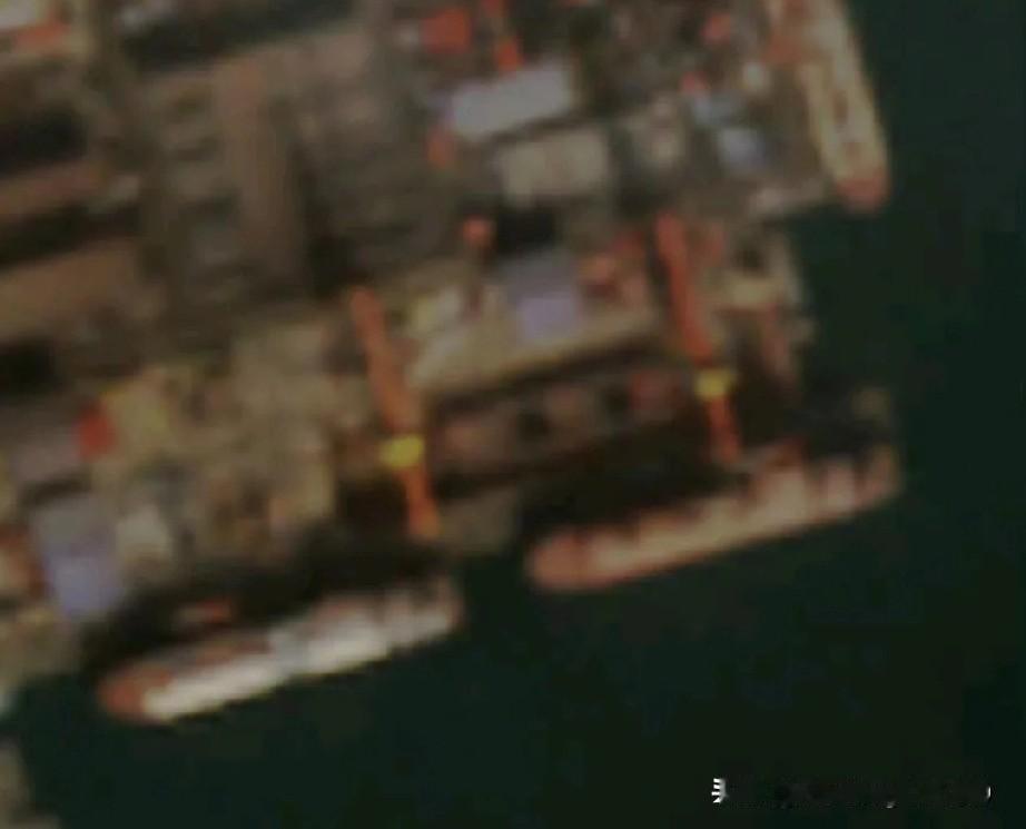 1月16日最新进展，艉部模块已经接上了，进度神速...某商业影像显示达里安