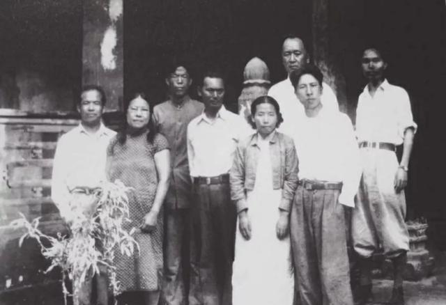 1964年，曾国藩胞弟的曾孙女曾昭燏，登上了南京灵谷寺，随即纵身跃下。事后，人们