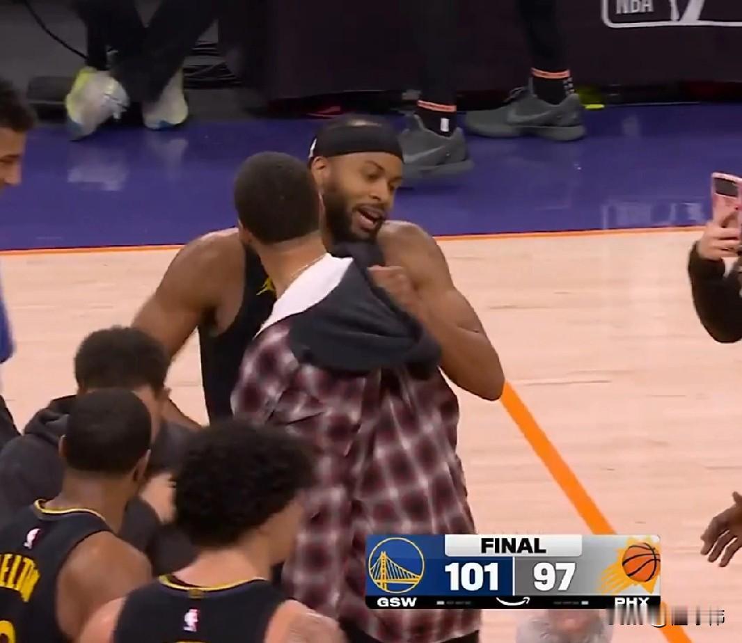 暖心库里！穆迪谈老大哥库里：“库里赛后第一时间为我送上夸赞。”“他就是这