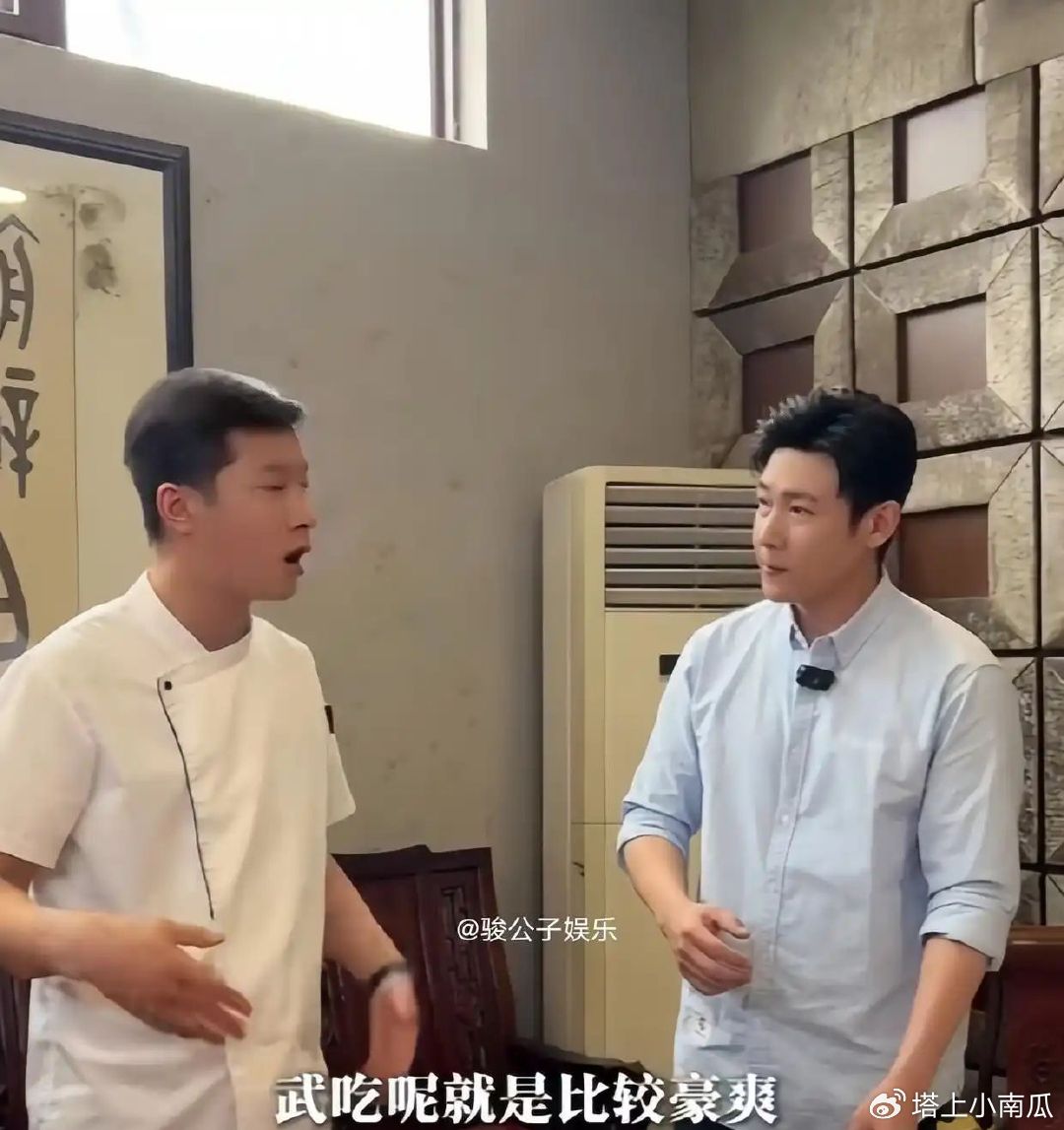 陆毅陆毅一家出门吃烤肉，满满的烟火幸福感✨五十岁的陆毅瘦下来状态回春，整个人看着