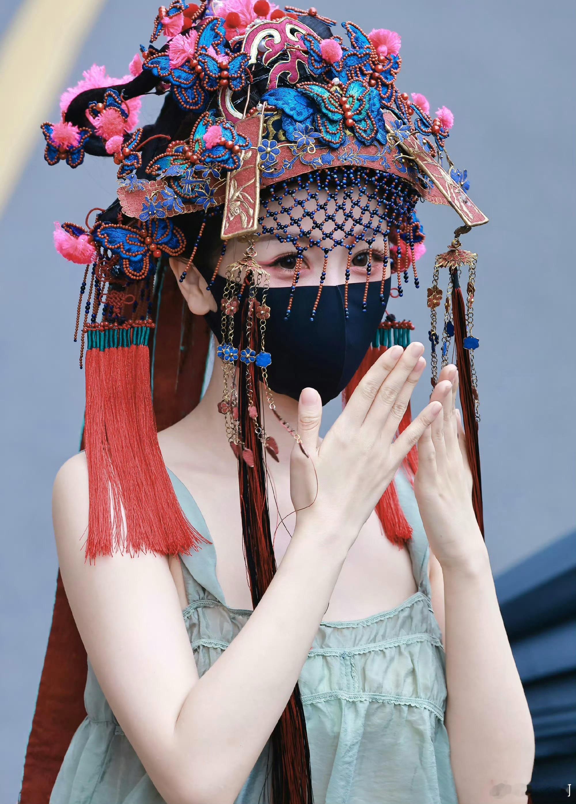 虞书欣何盼新娘妆造谁能被这个妆造直接美到心坎里？虞书欣《念相思》何盼这套新娘头造
