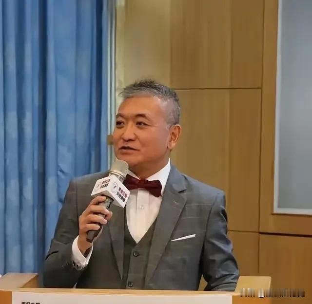 张亚中办公室主任何启圣今（1日)在脸书发文表示，台湾选举长期把“统一”污名化，国