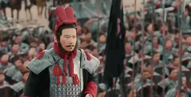 秦军的军功爵其实跟砍一刀差不多，等级越高升级所需经验值就越高。砍下敌军一颗首级确