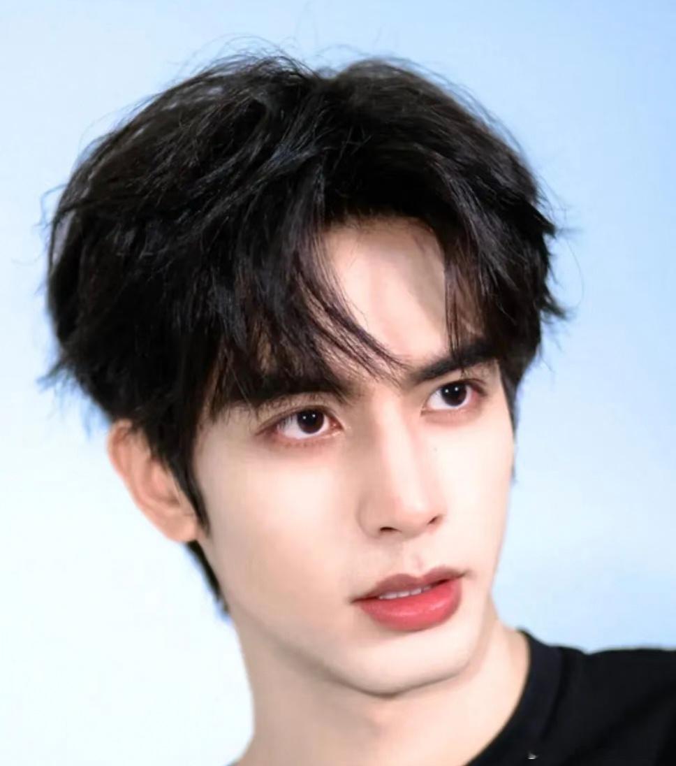 贵气浑然天成说的就是宋威龙吧