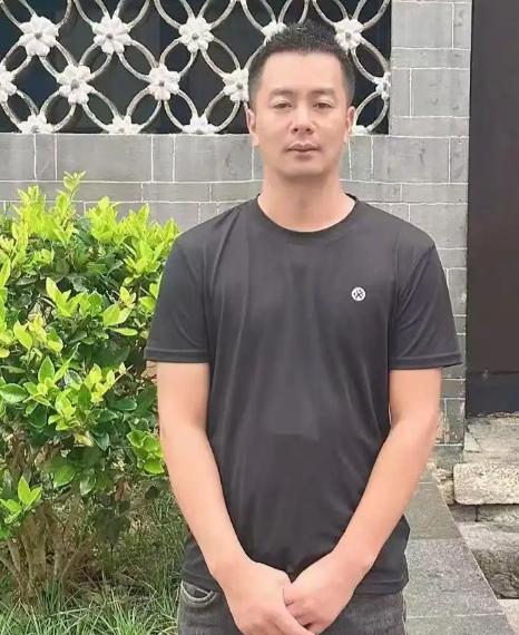 “历史最大金额！”四川，一位出租车司机夜间接到一位男乘客，不料，10块钱的车费，