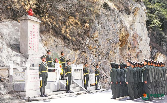 反差拉满！驻扎繁华成都，却死守雪域高原，这支特战旅有多强悍？在我国现役特战部队中