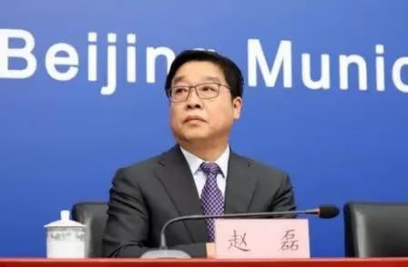 吴签真是没想到，他进去5年后，曾经的经纪公司老板赵磊，因贪/钱被判无期凡