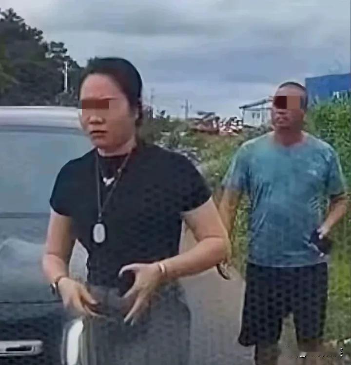 大家散了吧！广西奔驰女司机调查结果出来了，女司机候某，28岁，亮的证是真证件，不