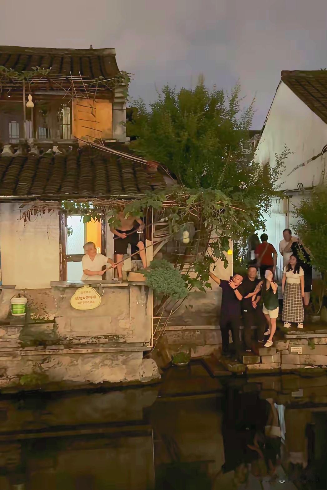 绍兴葫芦娃爷爷把葫芦剪了，这事儿真不能怪老人绍兴那个种了七个葫芦的老大爷，