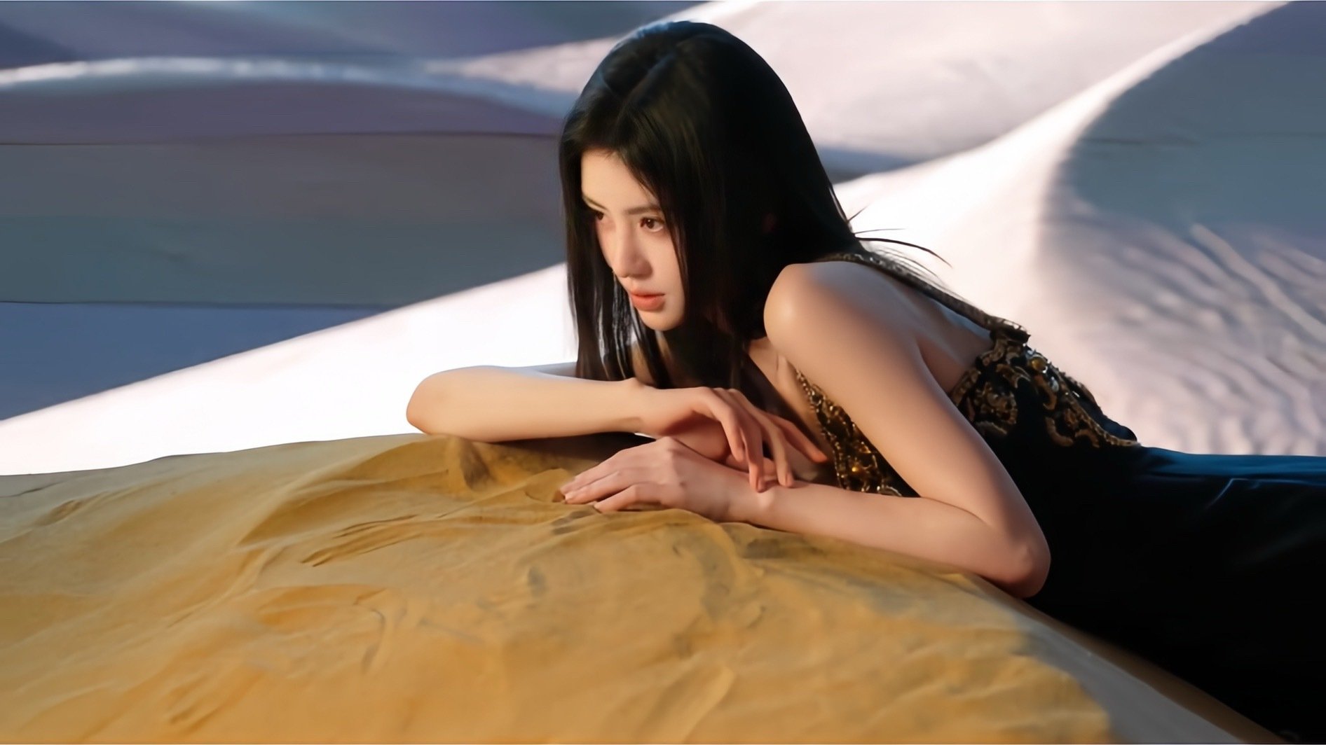 沙漠女神#鞠婧祎PORT九月刊封面##鞠婧祎摄影柳宗源##鞠婧祎#​