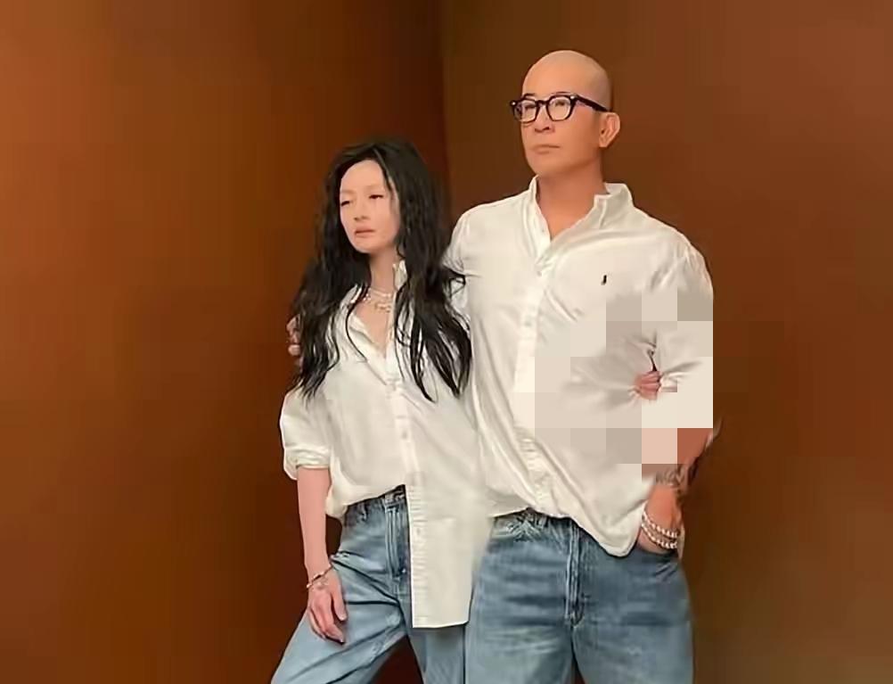 谁也想不到，一年多前那场突如其来的离别，直接叫停了大S藏在心底许久的定居规划。近