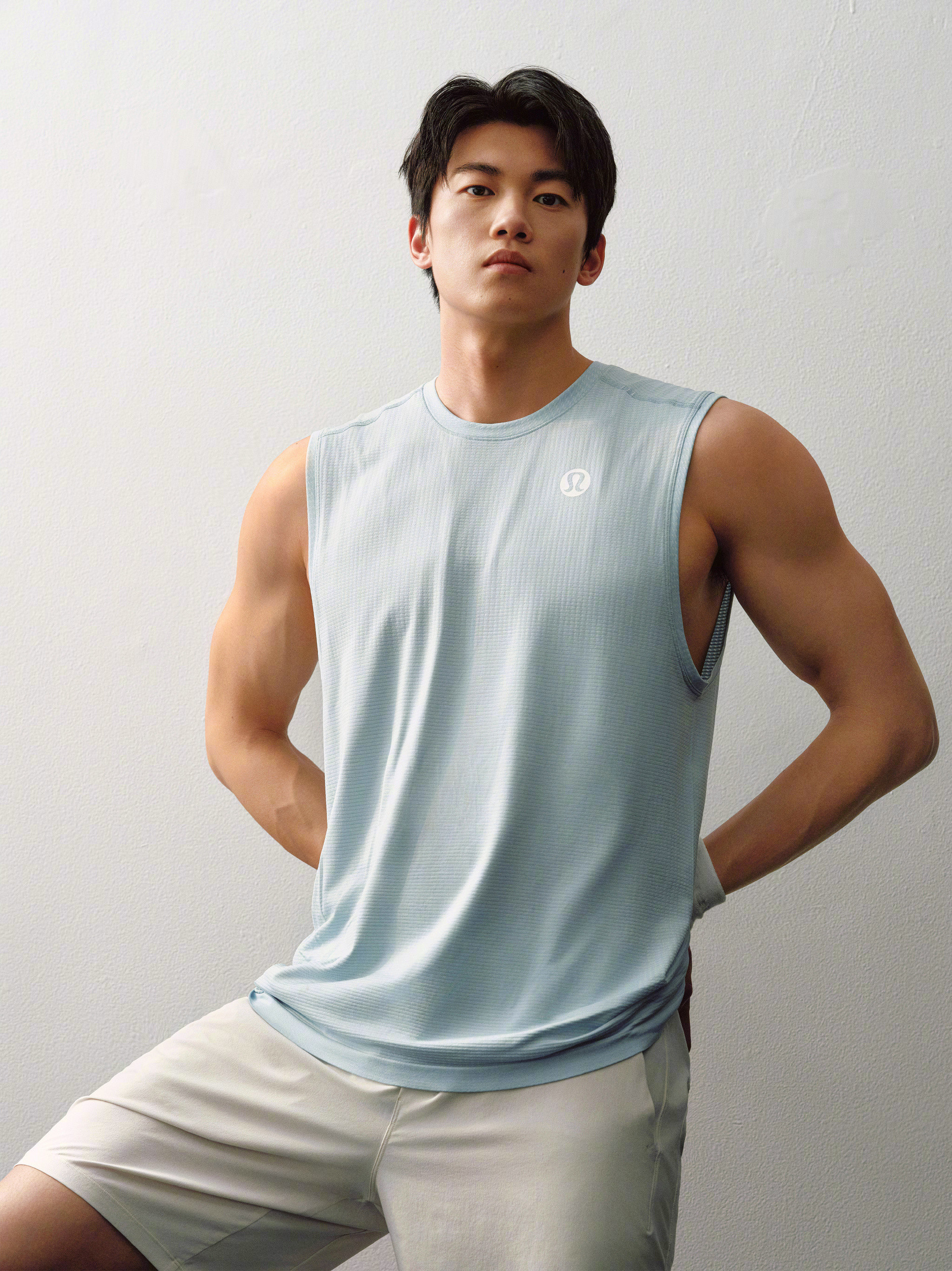 汪顺inlululemon📷以品牌大使新身份登场，身材真是没话说，这