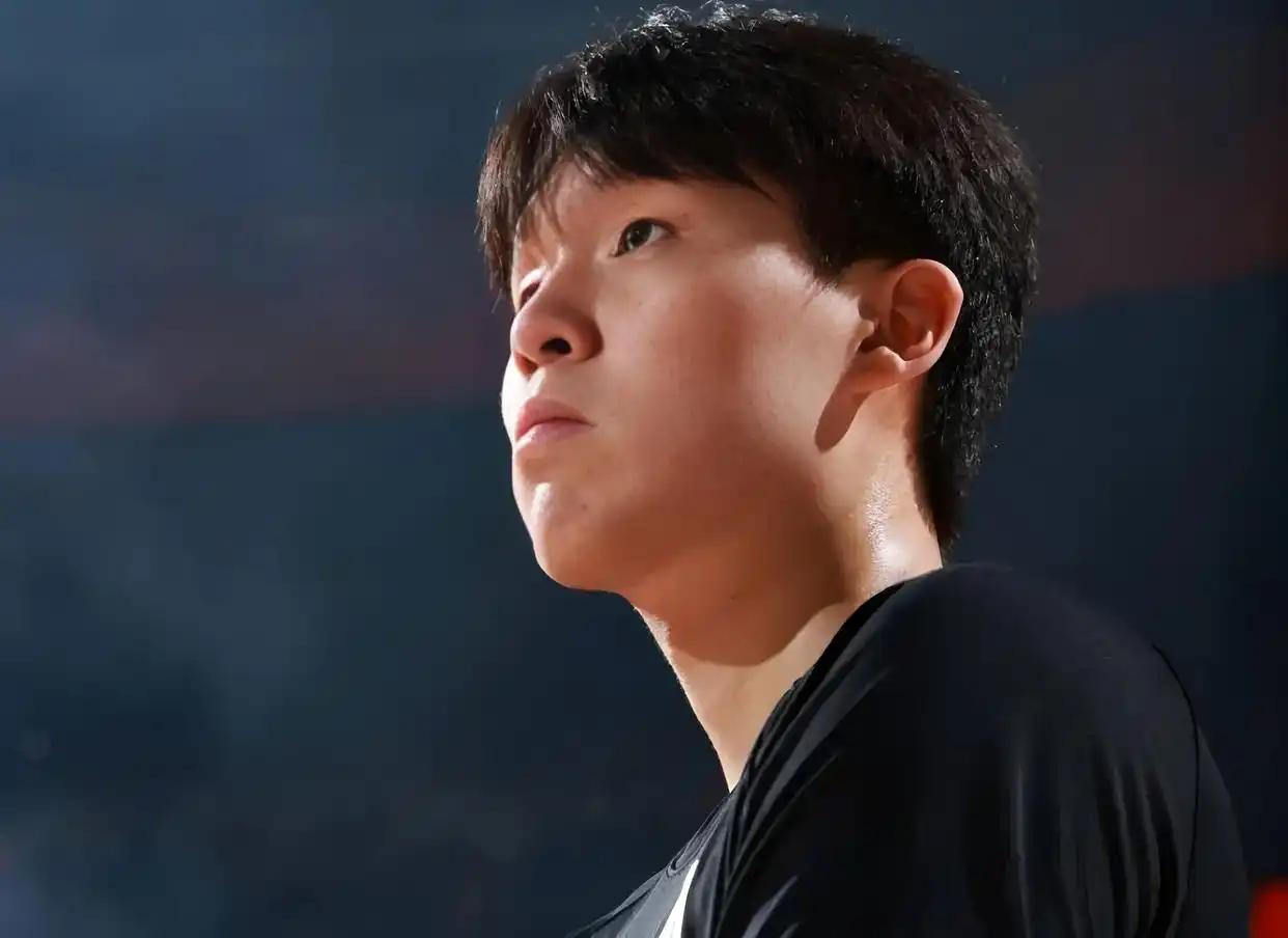 杨瀚森闭关LA特训！菜鸟赛季2.2分后放大招，7月世预赛要硬刚日本台北NB