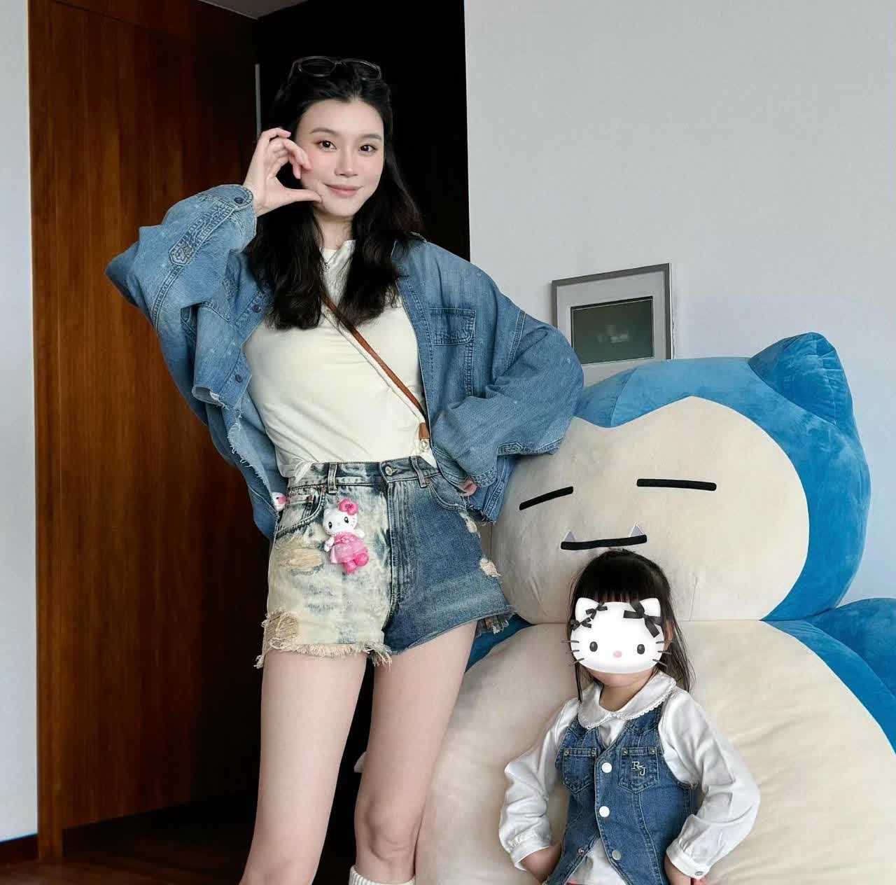 奚梦瑶这边已经备下了新的生子指标，这一次的三胎，奖励挺多的，比长孙那次还要多，她