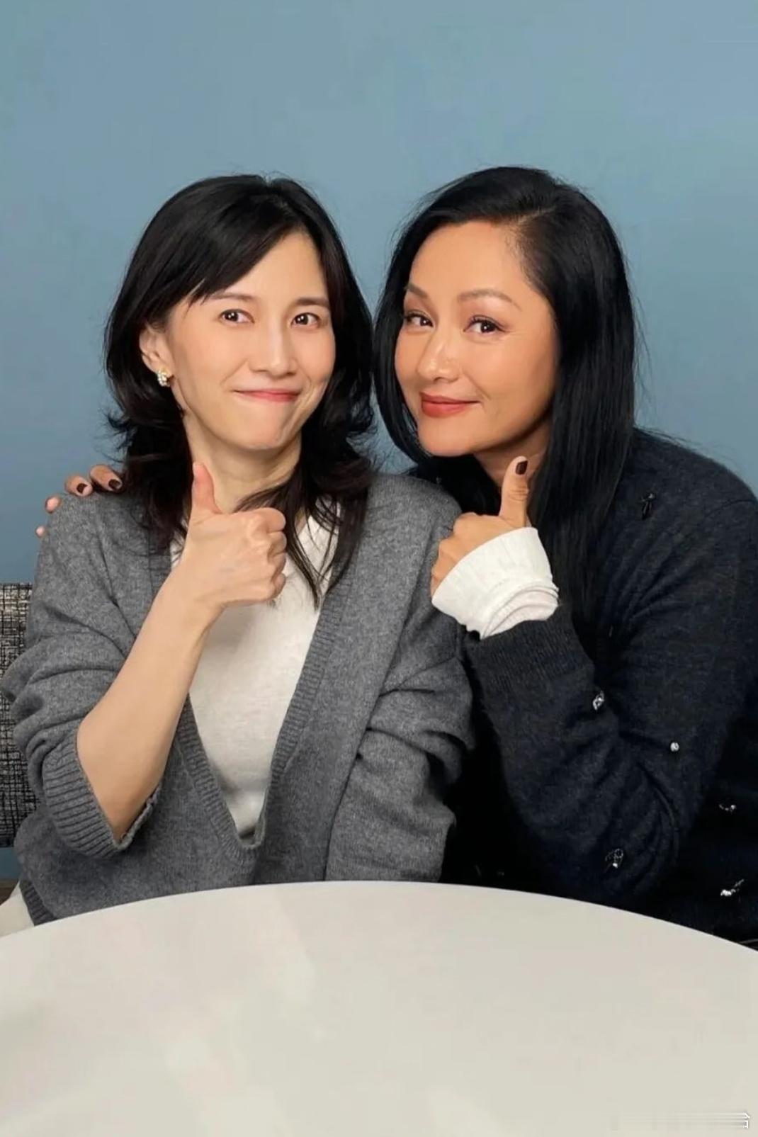 瞿颖已婚这两天被瞿颖刷屏啦网传她已低调结婚，老公是山东籍资深机长王先生，两人目前