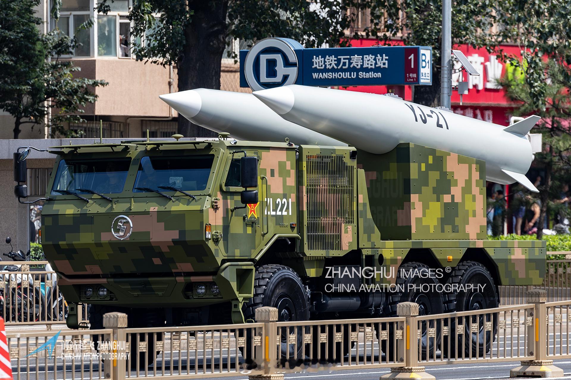 阅兵九三阅兵解读镜头里的阅兵怎么说呢？我们还是保守了啊！设想一下，你让轰6N挂着