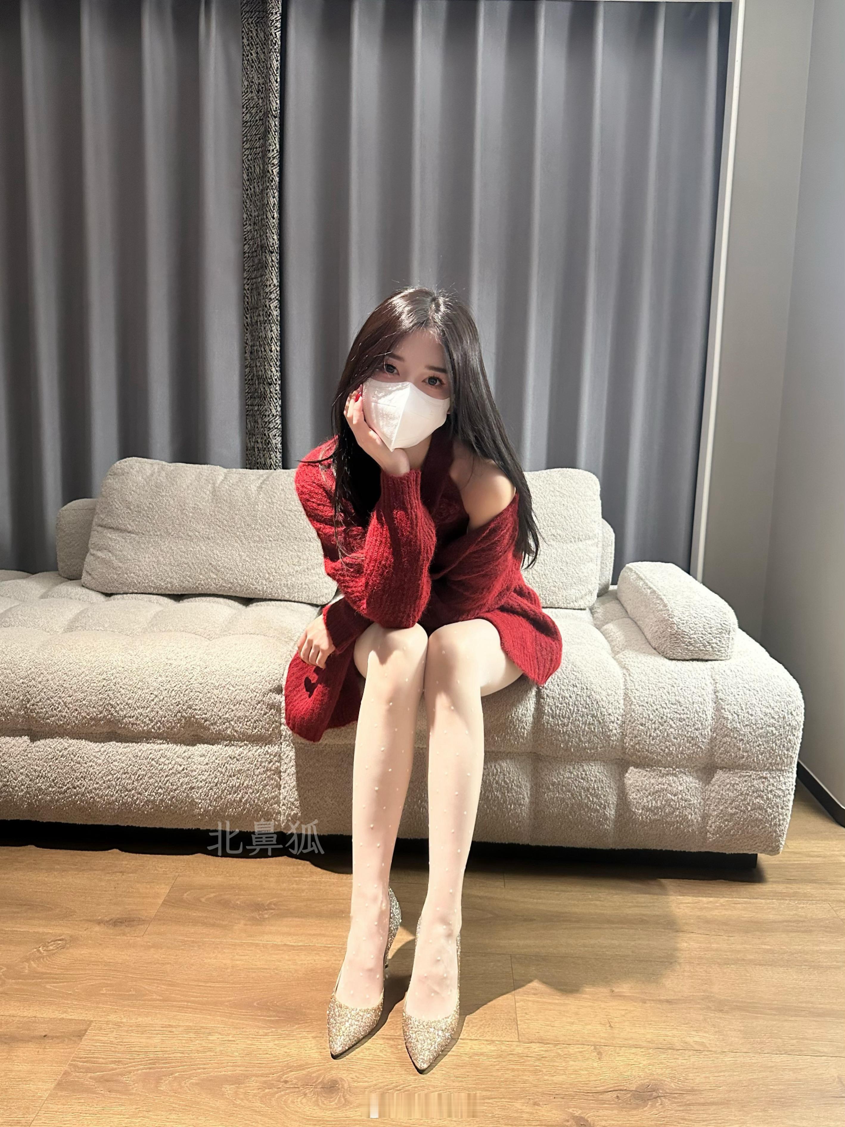 雪花落在腿上今天穿什么今日穿搭(ootd)涞觅润丝