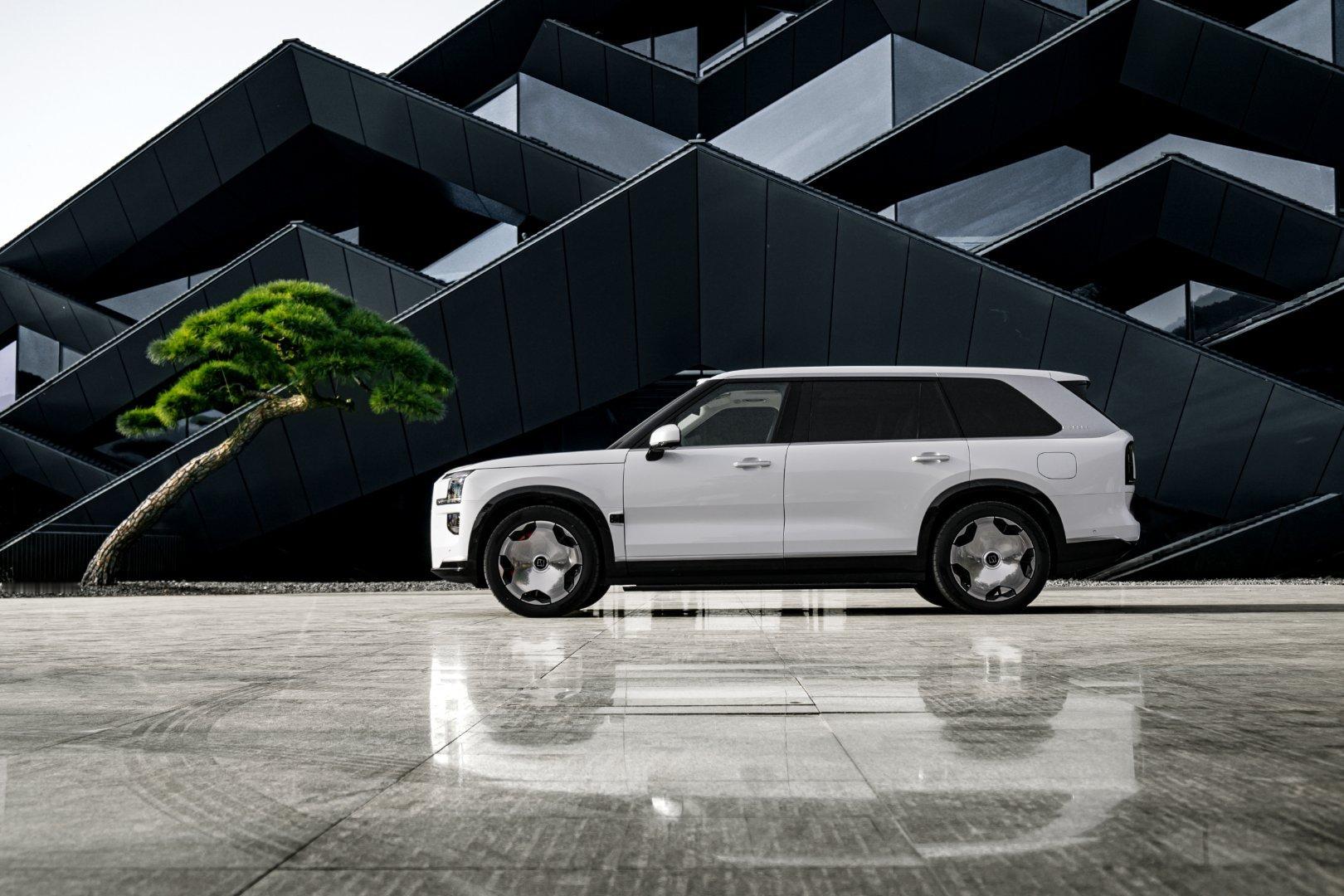 厉害了，极氪，50万级的SUV市场也火热起来了，11月的销冠被极氪9X稳拿下了，