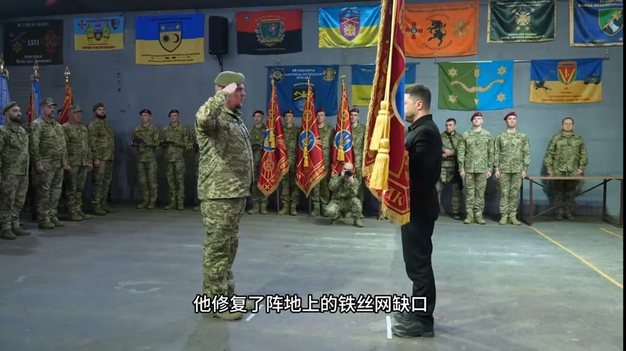 泽连斯基让PJ尴尬了泽连斯基没有应PJ之邀派媒体记者前往库皮扬斯克，看“其已经